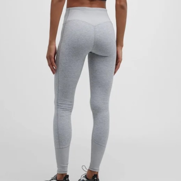 Alo soft leggings- like new - Picture 2 of 4